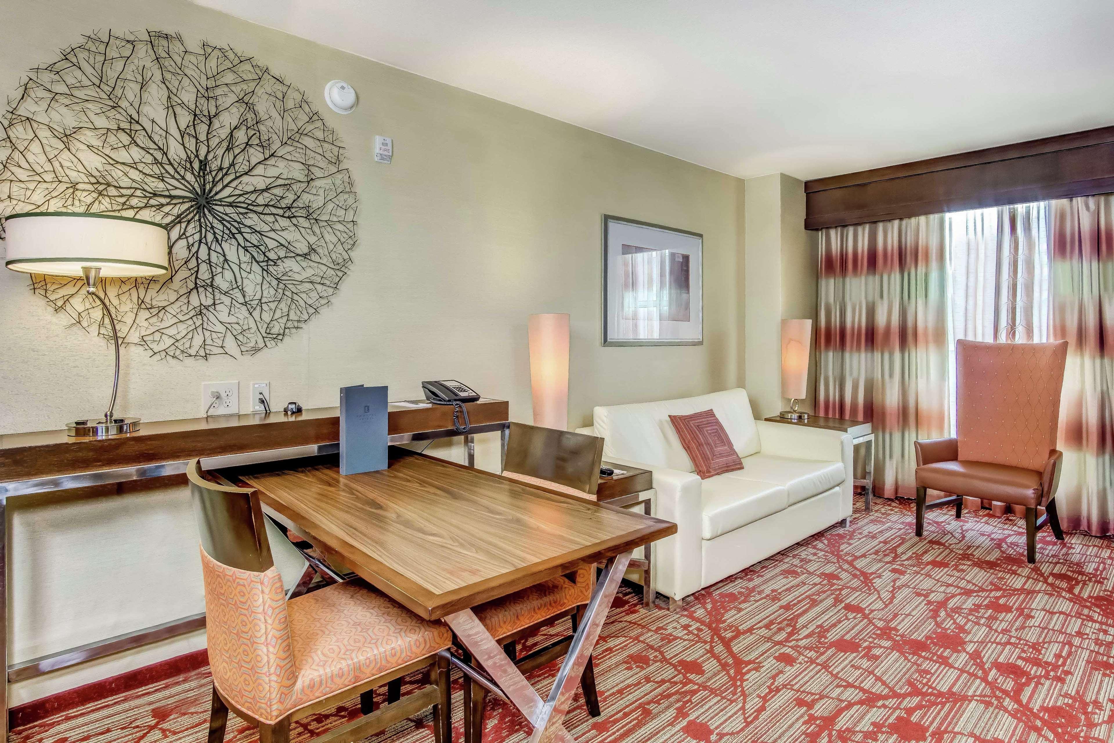 Embassy Suites Atlanta - Kennesaw Town Center Extérieur photo