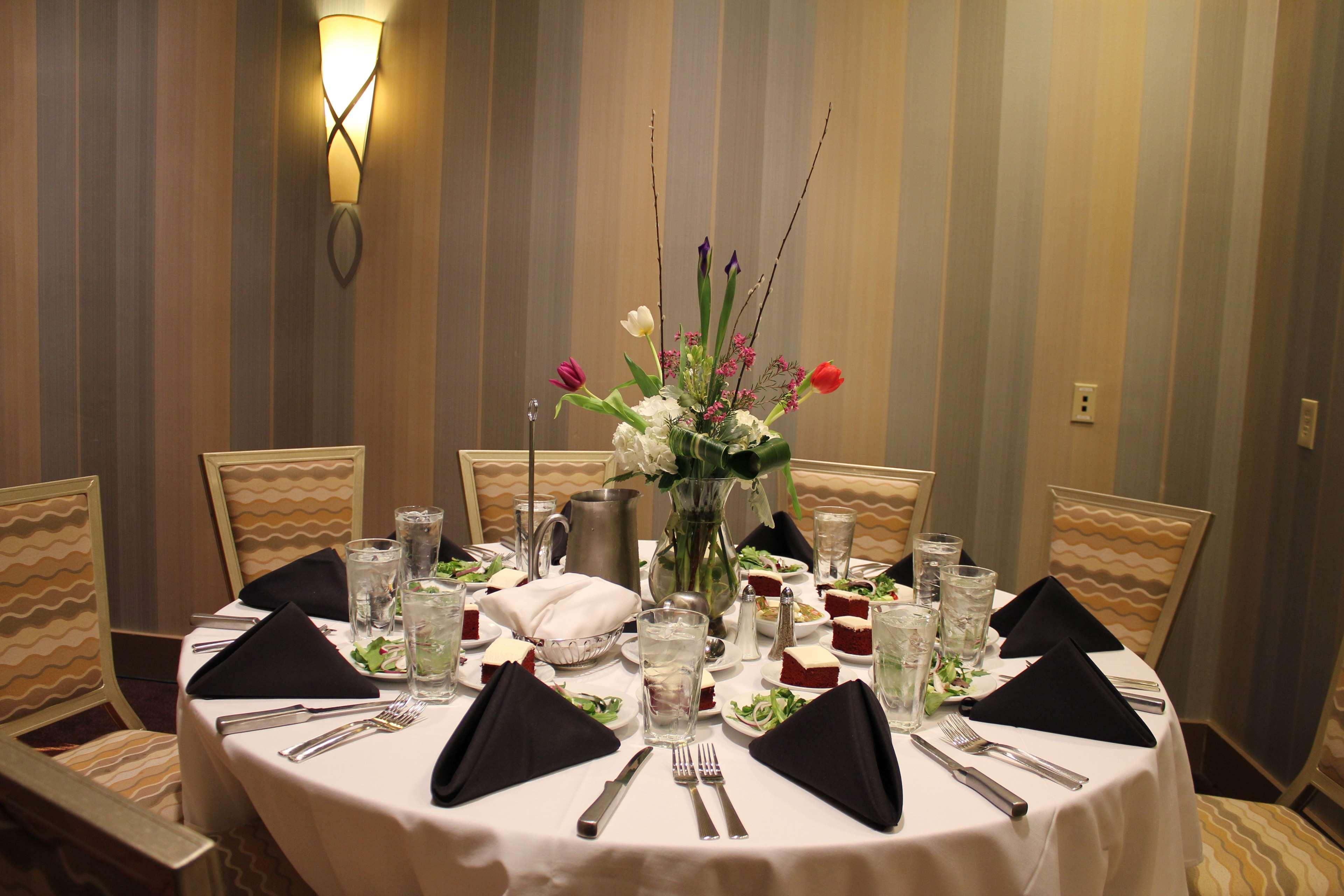 Embassy Suites Atlanta - Kennesaw Town Center Extérieur photo